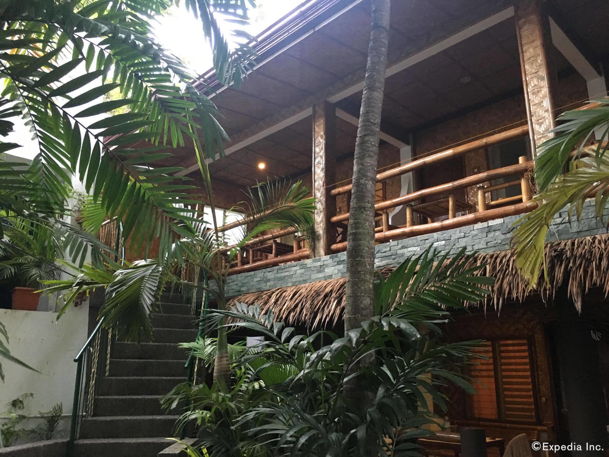 Love'S Beach & Dive Resort Moalboal Exterior photo