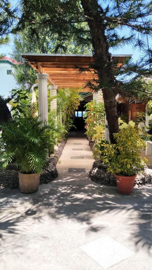 Love'S Beach & Dive Resort Moalboal Exterior photo